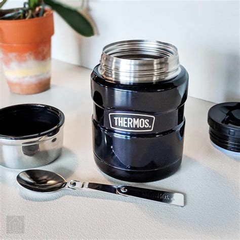 thermos that keeps drinks hot